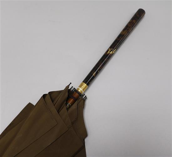A gold-mounted and tortoiseshell handled umbrella L.92cm